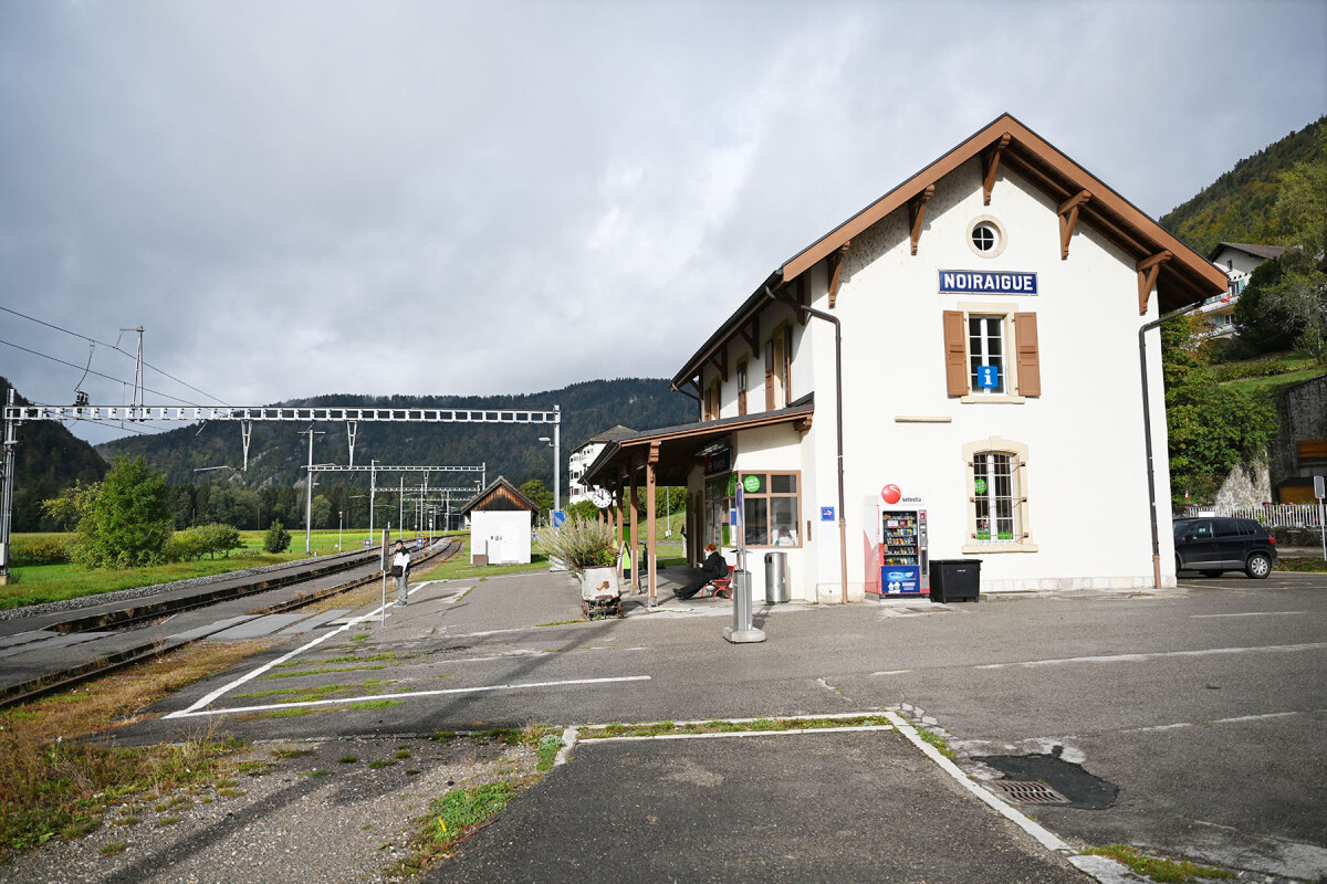 Der Bahnhof von Noraigue ist das Herz und die Drehscheibe von Goût & Région. Hier laufen alle Fäden zusammen.